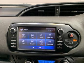Toyota Yaris 1.5 VVT-h Icon Tech E-CVT Euro 6 (s/s) 5dr