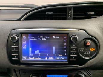 Toyota Yaris 1.5 VVT-h Icon Tech E-CVT Euro 6 (s/s) 5dr