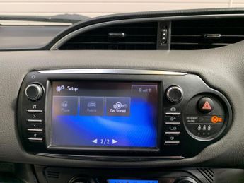 Toyota Yaris 1.5 VVT-h Icon Tech E-CVT Euro 6 (s/s) 5dr
