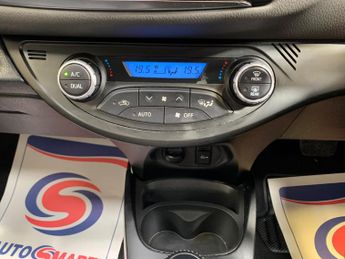 Toyota Yaris 1.5 VVT-h Icon Tech E-CVT Euro 6 (s/s) 5dr
