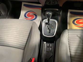 Toyota Yaris 1.5 VVT-h Icon Tech E-CVT Euro 6 (s/s) 5dr