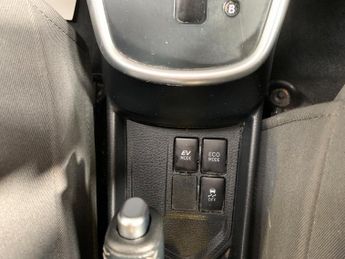 Toyota Yaris 1.5 VVT-h Icon Tech E-CVT Euro 6 (s/s) 5dr