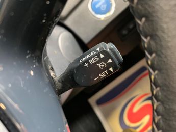 Toyota Yaris 1.5 VVT-h Icon Tech E-CVT Euro 6 (s/s) 5dr