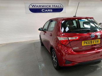 Toyota Yaris 1.5 VVT-h Icon Tech E-CVT Euro 6 (s/s) 5dr