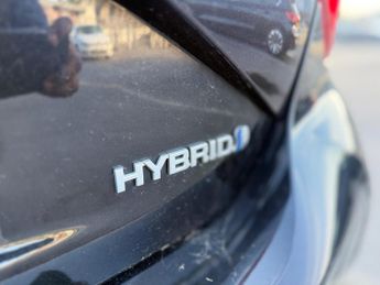 Toyota Yaris 1.5 VVT-h Y20 Bi-tone E-CVT Euro 6 (s/s) 5dr