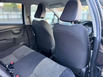 Toyota Yaris 1.5 VVT-h Y20 Bi-tone E-CVT Euro 6 (s/s) 5dr