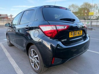 Toyota Yaris 1.5 VVT-h Y20 Bi-tone E-CVT Euro 6 (s/s) 5dr