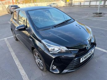 Toyota Yaris 1.5 VVT-h Y20 Bi-tone E-CVT Euro 6 (s/s) 5dr