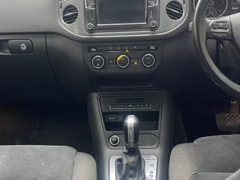 Volkswagen Tiguan 2.0 TDI BlueMotion Tech Match DSG 4WD Euro 6 (s/s) 5dr