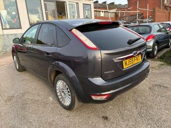 Ford Focus 1.6 Titanium 5dr