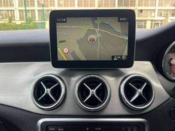 Mercedes-Benz CLA 2.1 CLA220d AMG Line Coupe 7G-DCT Euro 6 (s/s) 4dr
