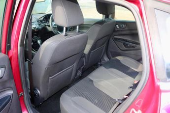Ford Fiesta 1.0T EcoBoost Zetec Powershift Euro 5 5dr
