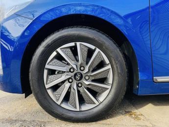 Hyundai IONIQ 38.3kWh Premium Auto 5dr