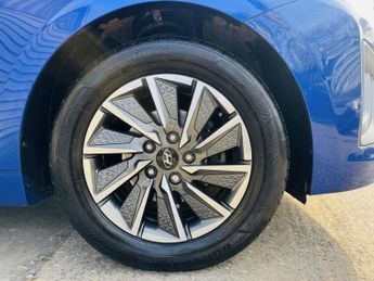 Hyundai IONIQ 38.3kWh Premium Auto 5dr