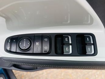Kia Niro 1.6h GDi First Edition DCT Euro 6 (s/s) 5dr