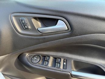Ford Kuga 2.0 TDCi Titanium Powershift AWD Euro 5 5dr