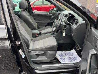 Volkswagen Tiguan 2.0 TSI R-Line DSG 4Motion Euro 6 (s/s) 5dr