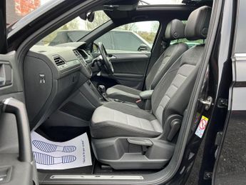 Volkswagen Tiguan 2.0 TSI R-Line DSG 4Motion Euro 6 (s/s) 5dr