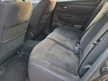 Nissan Leaf 30kWh Black Edition Hatchback 5dr Electric Auto (109 bhp)