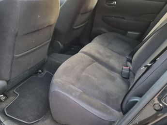 Nissan Leaf 30kWh Black Edition Hatchback 5dr Electric Auto (109 bhp)