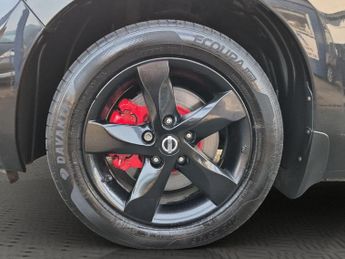 Nissan Leaf 30kWh Black Edition Hatchback 5dr Electric Auto (109 bhp)