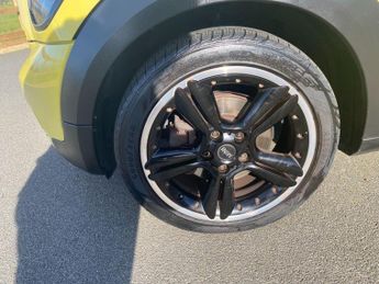 MINI Countryman 2.0 Cooper SD SUV 5dr Diesel Auto Euro 6 (143 ps)