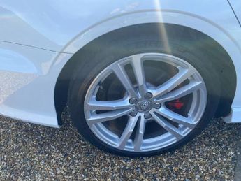 Audi S3 2.0 TFSI Saloon 4dr Petrol S Tronic quattro Euro 6 (s/s) (300 ps