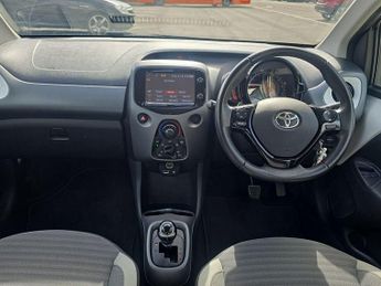Toyota Aygo X-Play Vvt-I Cvt