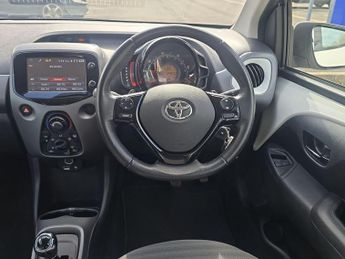 Toyota Aygo X-Play Vvt-I Cvt
