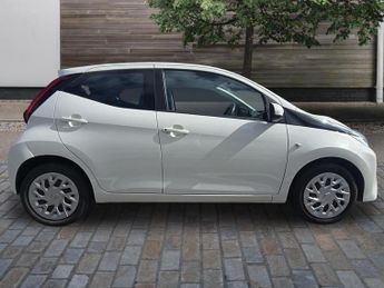 Toyota Aygo X-Play Vvt-I Cvt