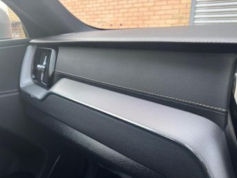 Volvo XC60 2.0 D5 PowerPulse R-Design Pro Auto AWD Euro 6 (s/s) 5dr