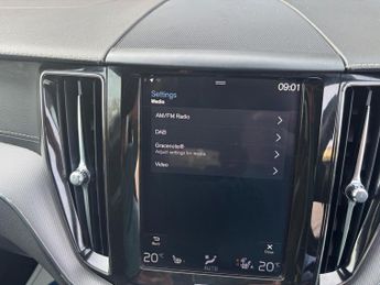 Volvo XC60 2.0 D5 PowerPulse R-Design Pro Auto AWD Euro 6 (s/s) 5dr