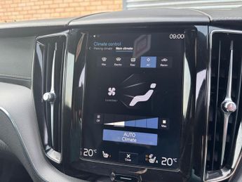 Volvo XC60 2.0 D5 PowerPulse R-Design Pro Auto AWD Euro 6 (s/s) 5dr