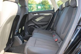 Audi A3 1.4 TFSI e-tron Sportback e-S Tronic Euro 6 5dr 8.8kWh