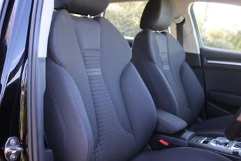 Audi A3 1.4 TFSI e-tron Sportback e-S Tronic Euro 6 5dr 8.8kWh