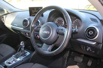 Audi A3 1.4 TFSI e-tron Sportback e-S Tronic Euro 6 5dr 8.8kWh