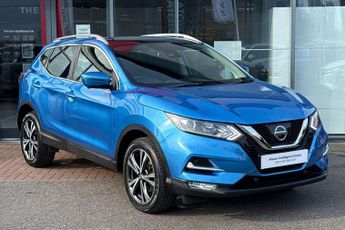Nissan Qashqai 1.2 DiG-T N-Connecta [Glass Roof]