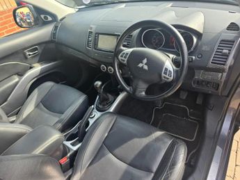 Mitsubishi Outlander 2.2 DI-DC Diamond 4WD Euro 4 5dr