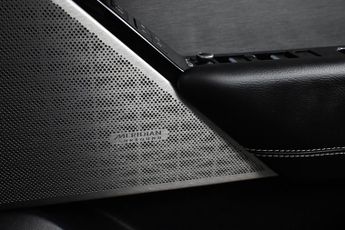 Land Rover Range Rover Velar 2.0 D180 R-Dynamic SE Auto 4WD Euro 6 (s/s) 5dr