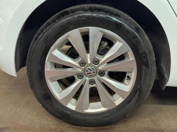 Volkswagen Golf 1.2 TSI BlueMotion Tech S Hatchback 5dr Petrol DSG Euro 5 (s/s) 