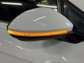 Volkswagen Golf 1.2 TSI BlueMotion Tech S Hatchback 5dr Petrol DSG Euro 5 (s/s) 