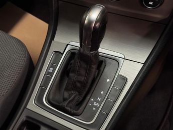 Volkswagen Golf 1.2 TSI BlueMotion Tech S Hatchback 5dr Petrol DSG Euro 5 (s/s) 