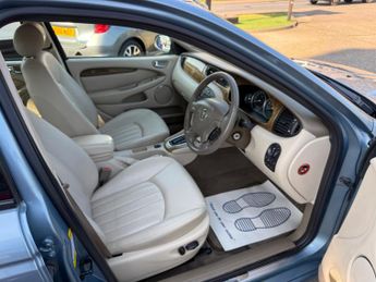 Jaguar X-Type 2.1 V6 SE 4dr