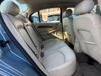 Jaguar X-Type 2.1 V6 SE 4dr