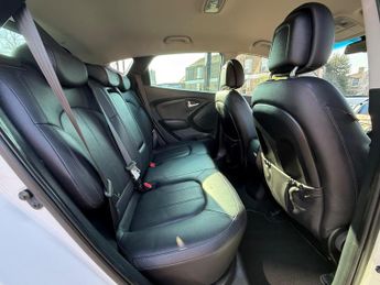 Hyundai ix35 2.0 CRDi Premium Auto 4WD Euro 5 5dr