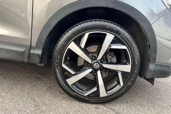 Nissan Qashqai 1.3 DiG-T 160 Tekna 5dr DCT