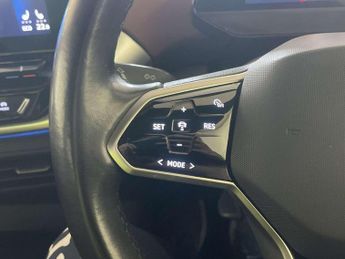 Volkswagen ID.4 Pure Performance 52kWh Life SUV 5dr Electric Auto (170 ps)