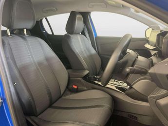 Peugeot E-208 50kWh Allure Premium + Hatchback 5dr Electric Auto (7.4kW Charge