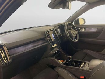 Volvo XC40 Recharge 69kWh Core SUV 5dr Electric Auto (231 ps)