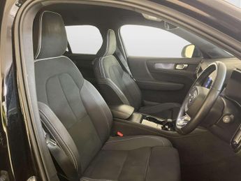 Volvo XC40 Recharge 69kWh Core SUV 5dr Electric Auto (231 ps)